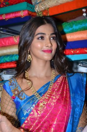 pooja hegde traditional saree photos southcolors 11