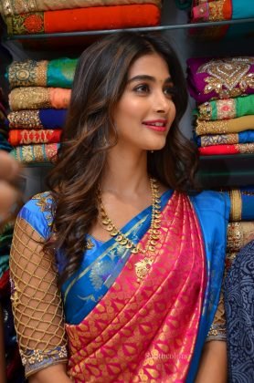 pooja hegde traditional saree photos southcolors 17