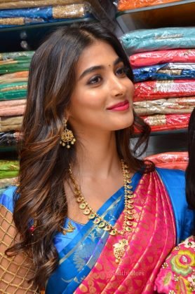 pooja hegde traditional saree photos southcolors 26