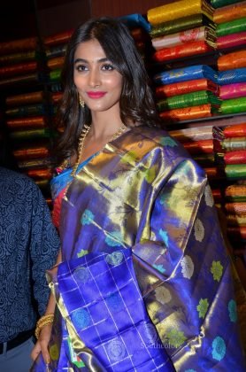 pooja hegde traditional saree photos southcolors 36