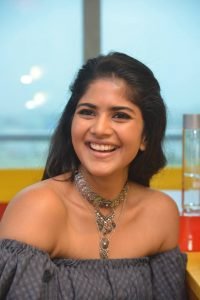 megha akash at radio mirchi 16