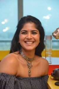 megha akash at radio mirchi 19