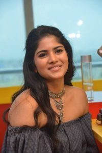 megha akash at radio mirchi 22