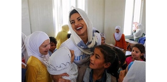 priyanka-chopra-received-mother-teresa-memorial-award-for-social-justice Priyanka Chopra Received Mother Teresa Memorial Award for Social Justice