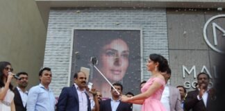 Slipper Thrown At Actress Tamanna At Malabar Gold Jewellery Showroom Opening