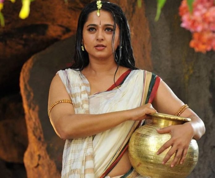 Anushka Shetty Plays Bhanumathi Role in Mahanati Movie