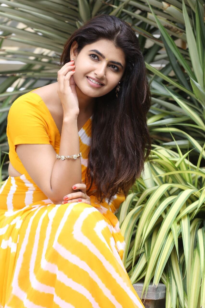 actress ashima narwal latest photos in yellow saree 6