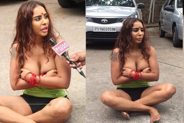 Actress Sri Reddy Goes Naked And Protests On Film Nagar Road.