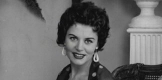 Eunice Gayson Passes Away