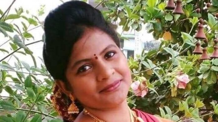 telugu-tv-anchor-tejaswini-commits-suicide-southcolors Telugu TV Anchor Tejaswini Commits Suicide