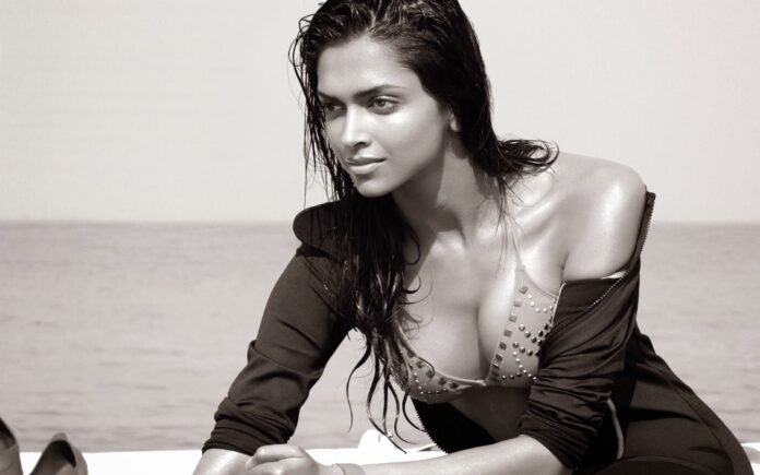 deepika-padukone-becomes-9th-admired-female-in-the-world-southcolors Deepika Padukone Becomes 9th Most Admired Female in the world