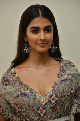 pooja hegde new photos at saakshyam movie audio launch southcolors 17