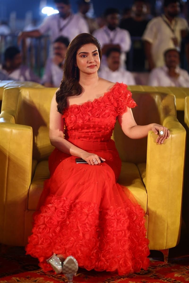 Honey Rose Photos From Veera Simha Reddy Pre Release Event Southcolors 5