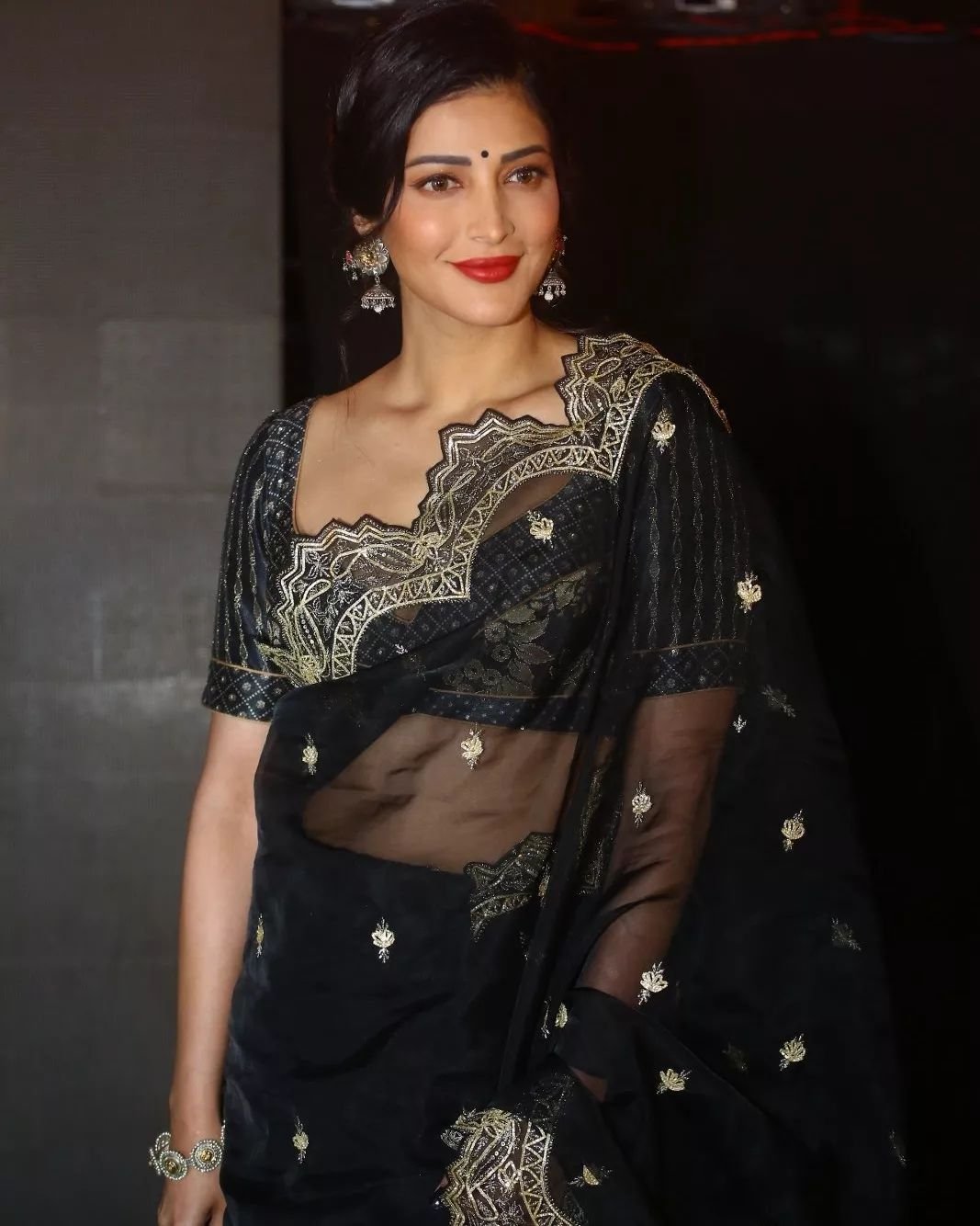 Shruthi Haasan Photos From Veera Simha Reddy Pre Release Event southcolors 2